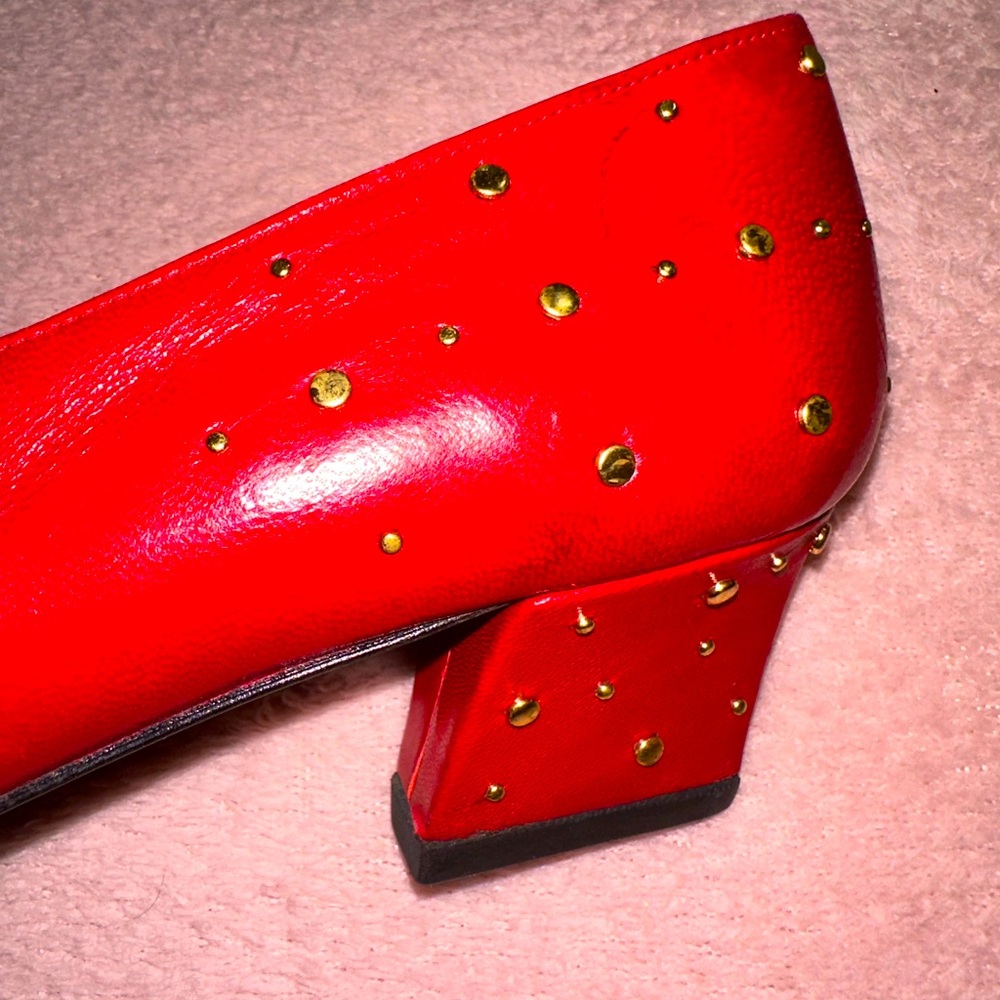 FIA’LE STUNNING RED LEATHER STUDDED HEELS. Size 7. - Picture 8 of 8